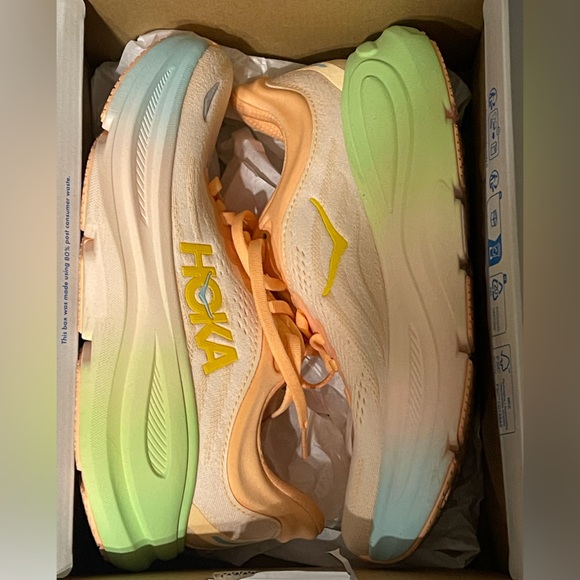 Hoka Shoes - Hoka Bondi 9 - Women’s 7 - Frost/Pale Tangerine - GUC